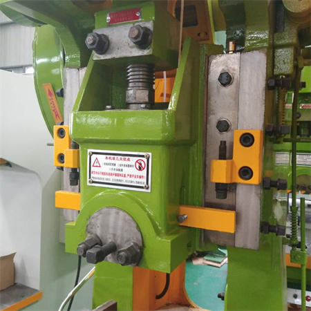 ელექტრო Junction Box Punch Press Machine ავტომატური ჭედური წარმოება