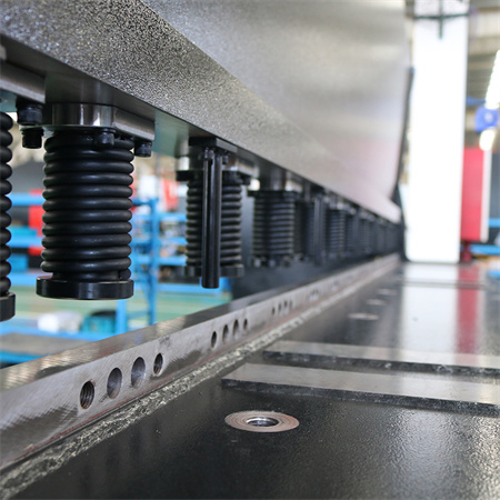 მაღალი სიზუსტის ლითონის ფურცლის ჰიდრავლიკური გილიოტინის საჭრელი საჭრელი მანქანა CNC კონტროლის ჰიდრავლიკური საპარსი აპარატის მწარმოებელი